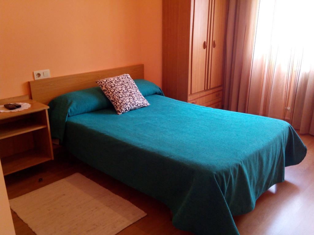 Pension Las Palmeras Lalin Room photo